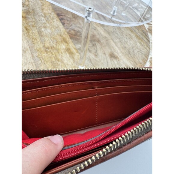 Dooney & Bourke Croc Embossed Leather Zip Wallet Beige Gray PythoN Zip Clutch - Picture 6 of 11